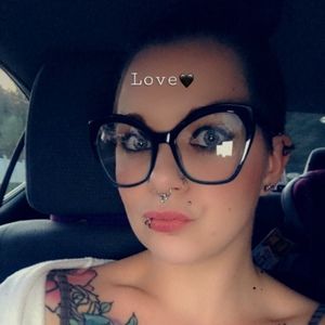 Meet your Posher, Tiffany